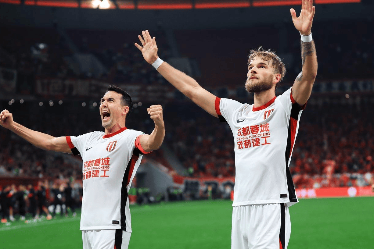 赛地聚焦：意甲集结日热度飙升，成都蓉城止住颓势，赛场秩序良好，阵容厚度经受考验的简单介绍-kaiyun开云官网娱乐